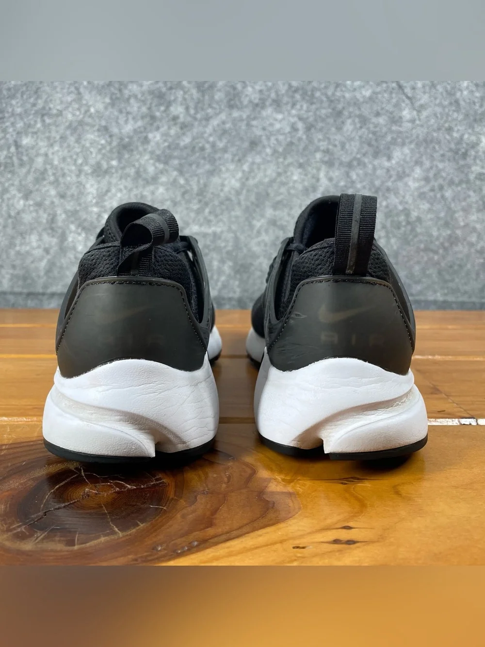 Nike Air Presto Womens Size 8 Black White Athletic Shoes Sneakers 878068-001